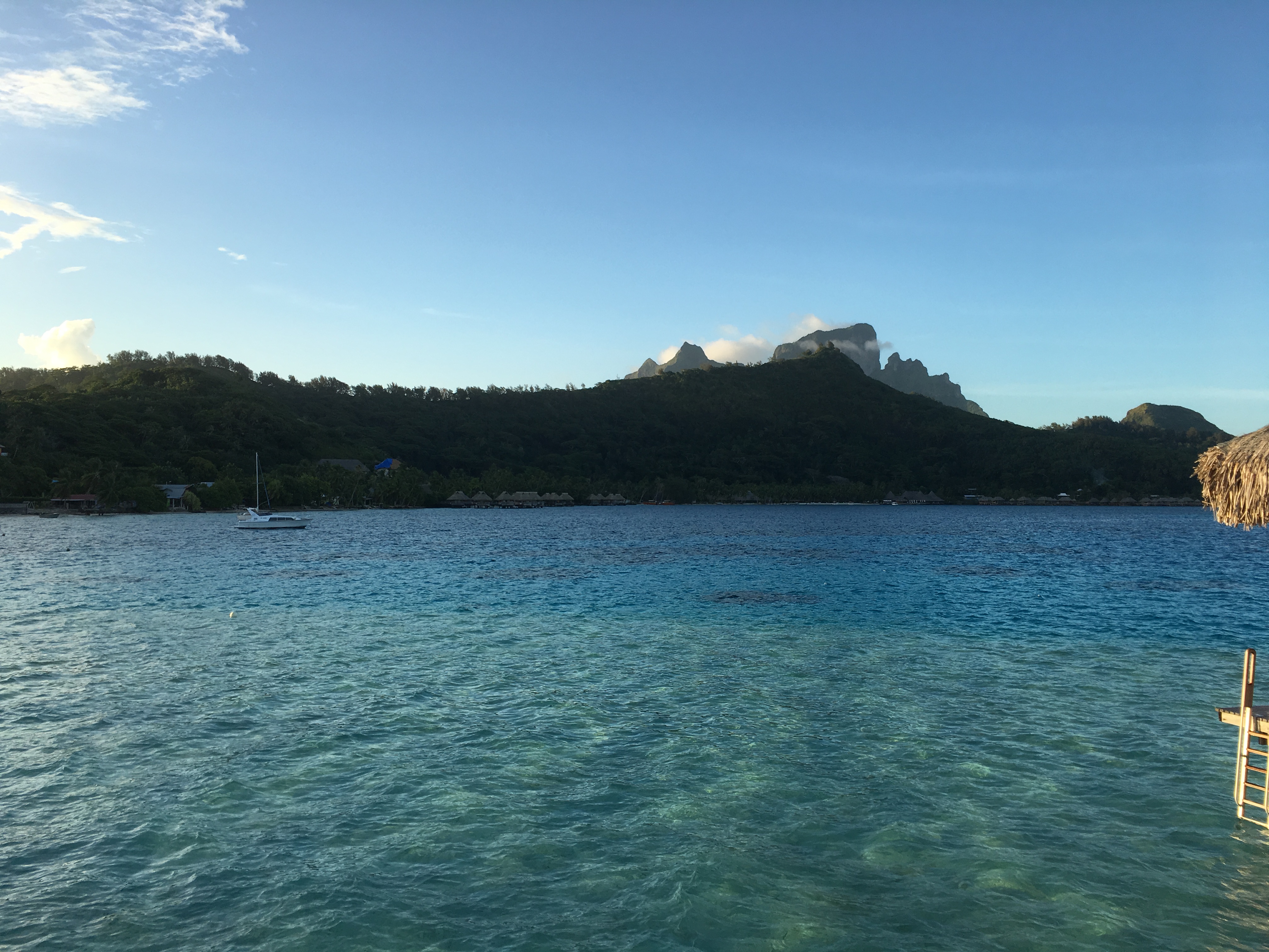 海の中にある湖