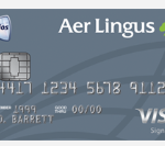 黒い背景に白い文字がある