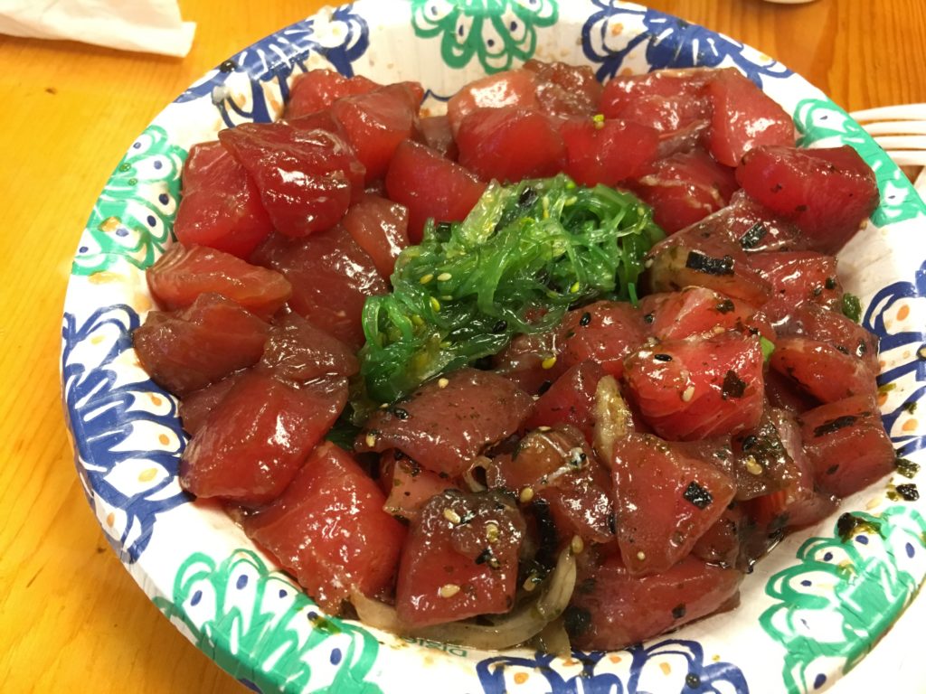 皿の上の肉と野菜