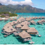 砂浜のパラソル