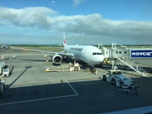 空港で駐車した飛行機