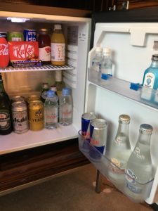 冷蔵庫の中に入っている瓶