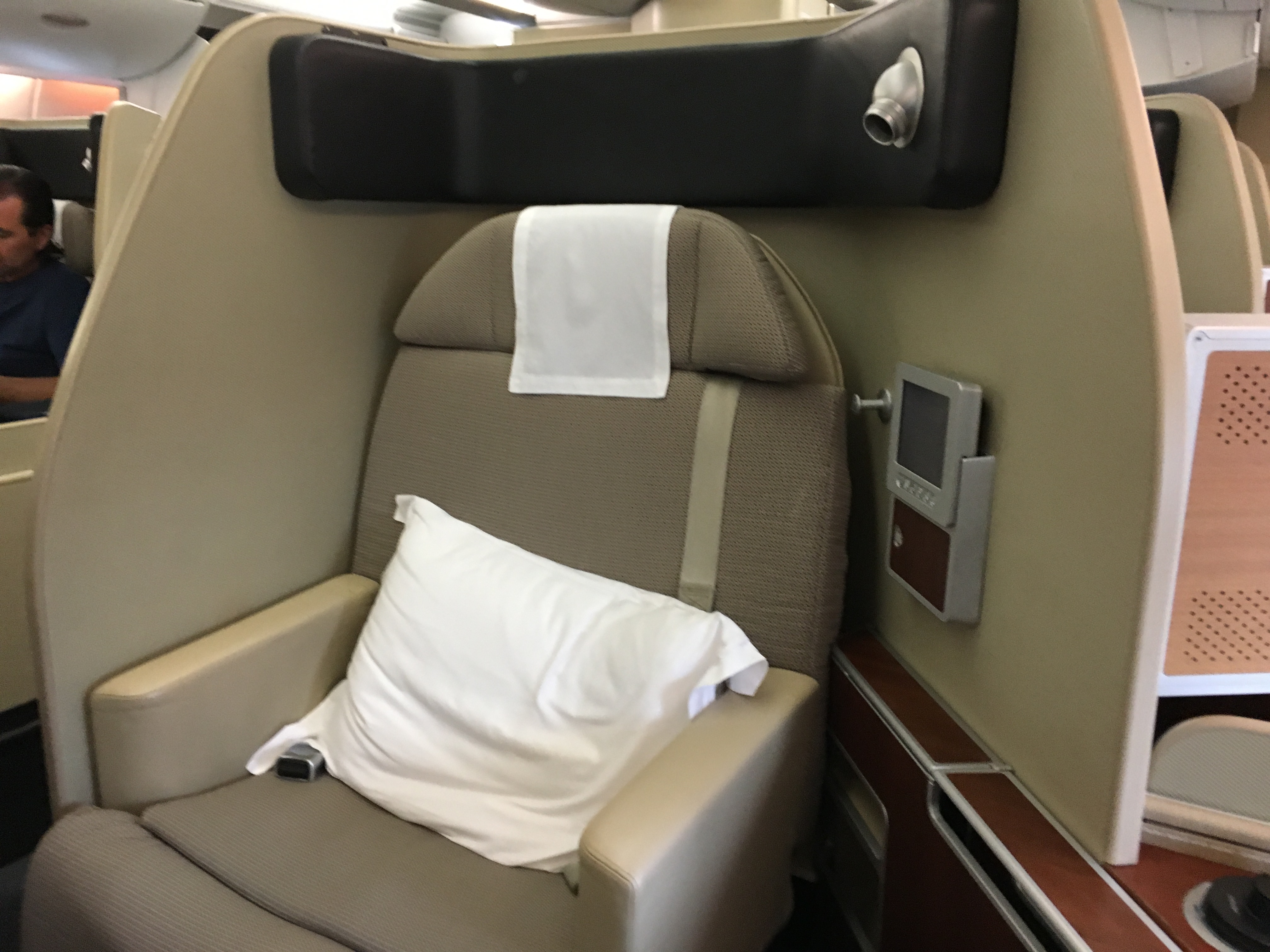 カンタス航空(Qantas)ファーストクラス搭乗レビュー! メルボルン