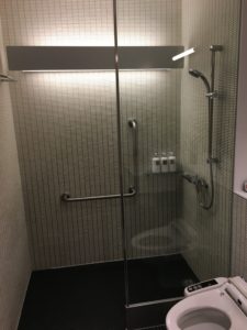 シャワーがあるバスルーム