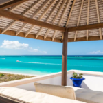 海の上にあるプール