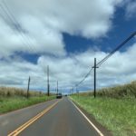 雲の下の道路