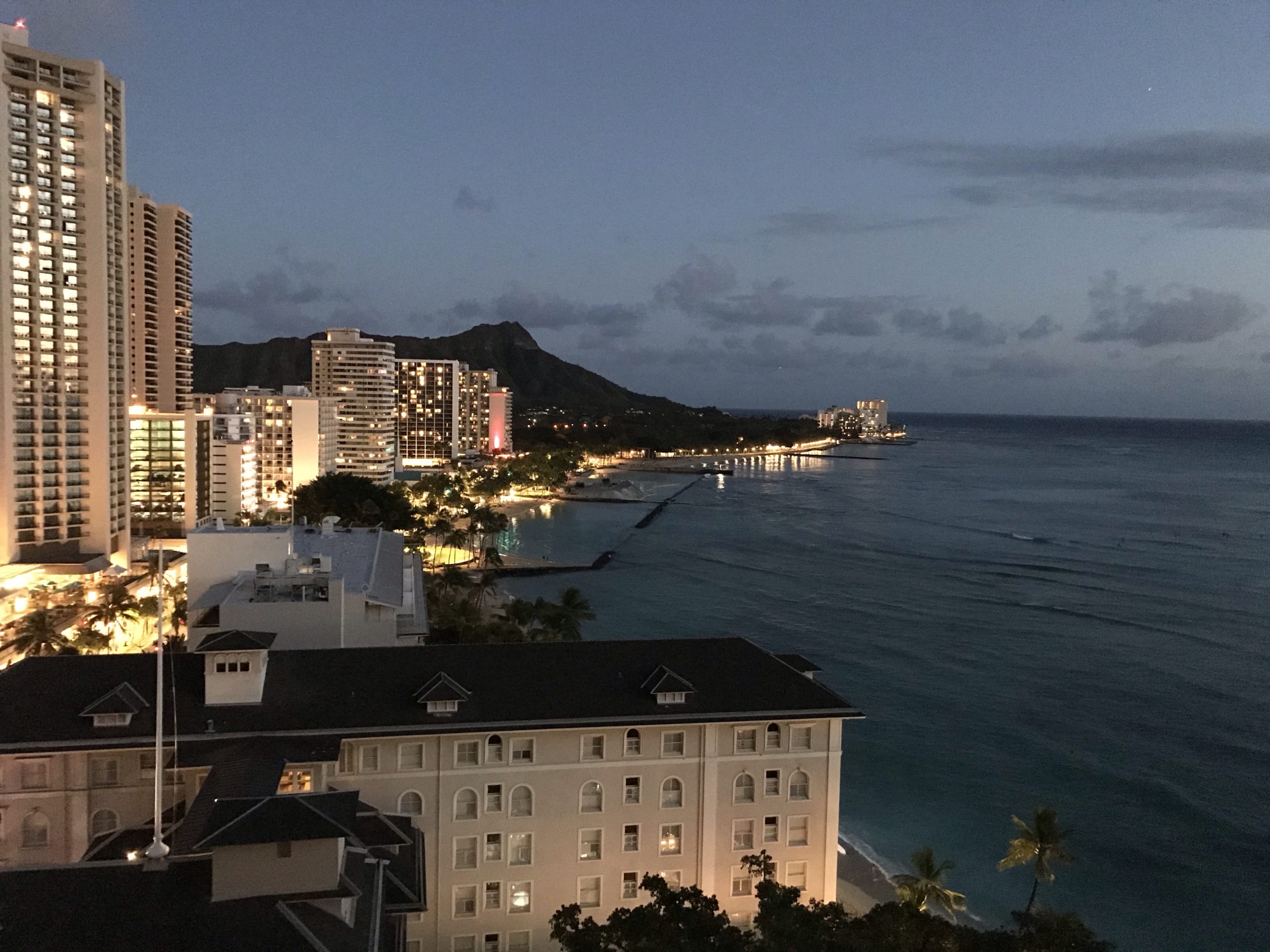 夜の街の風景