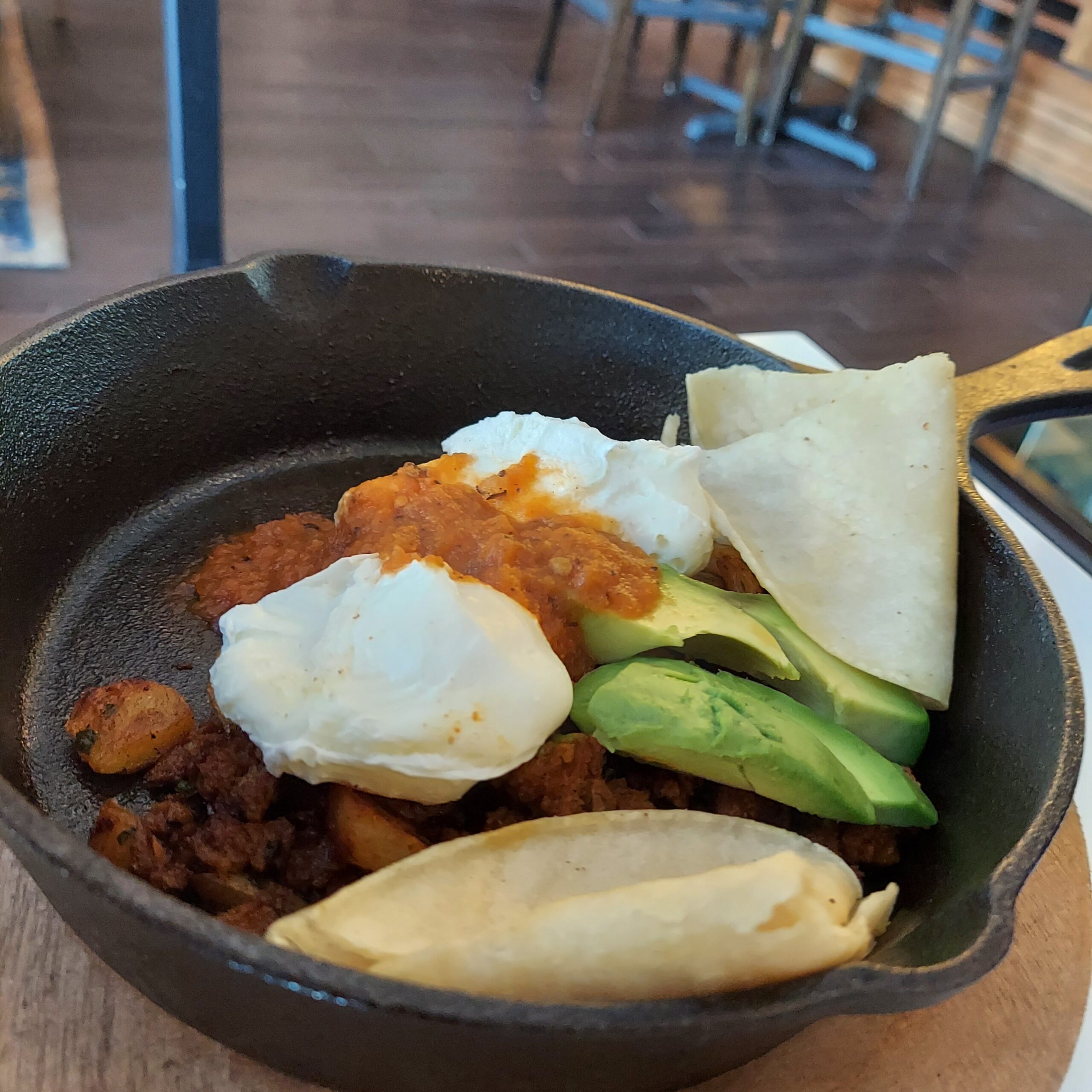 皿の上の食べ物