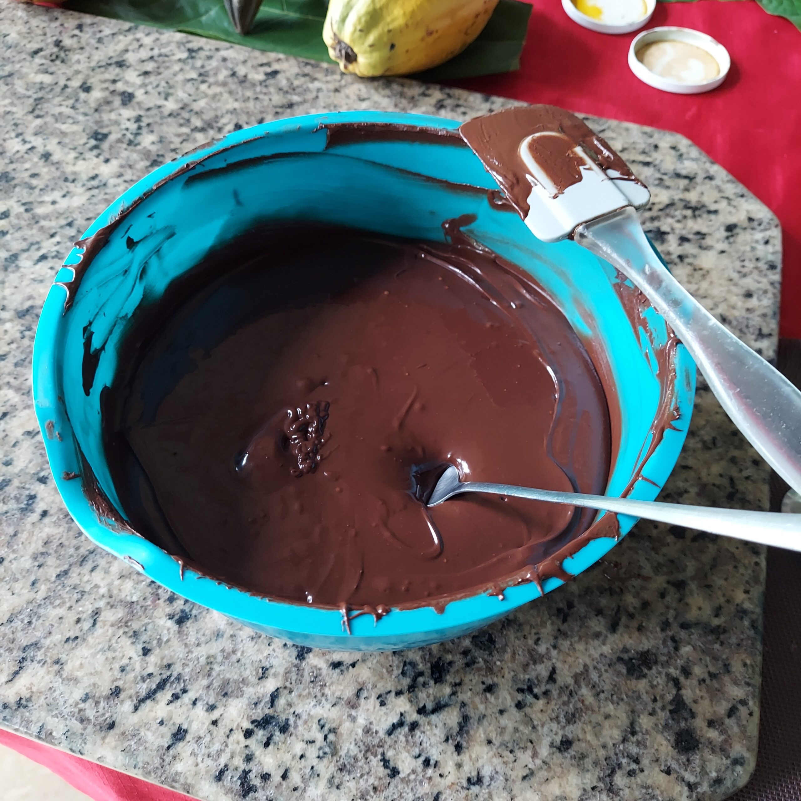 皿の上のチョコレート
