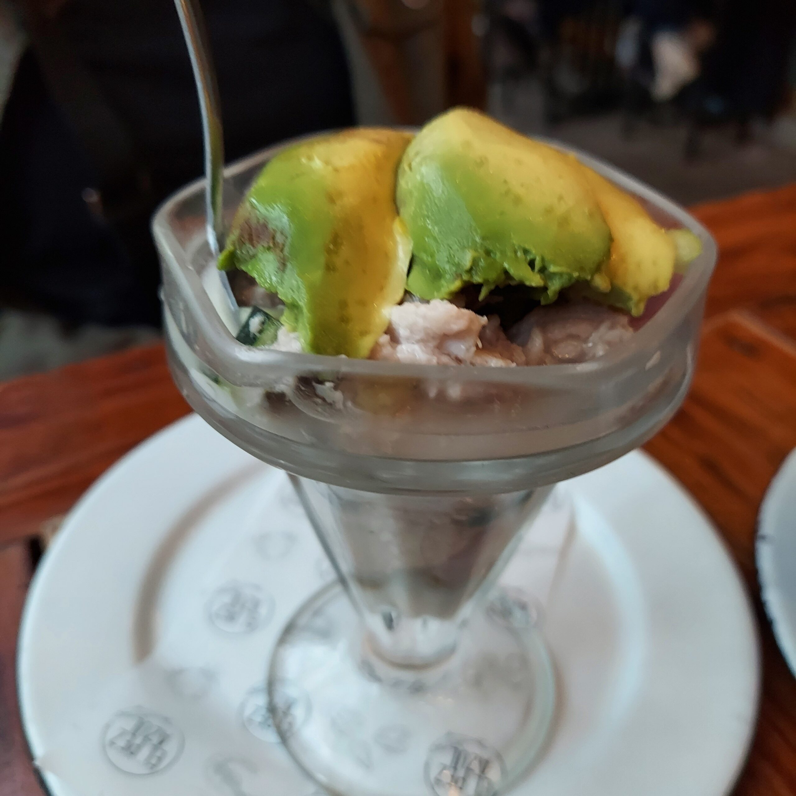 皿の上の食べ物