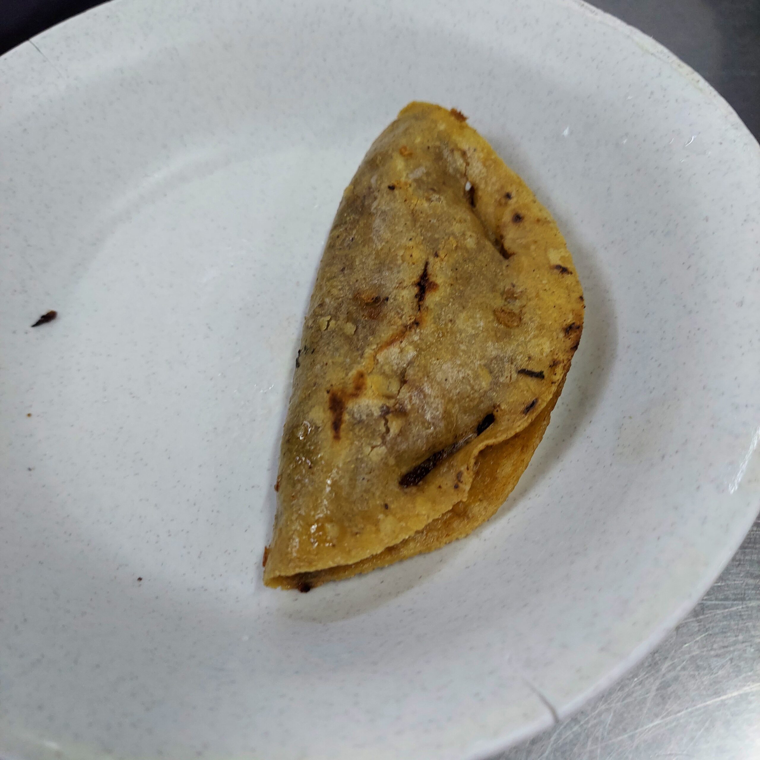 皿の上のパン