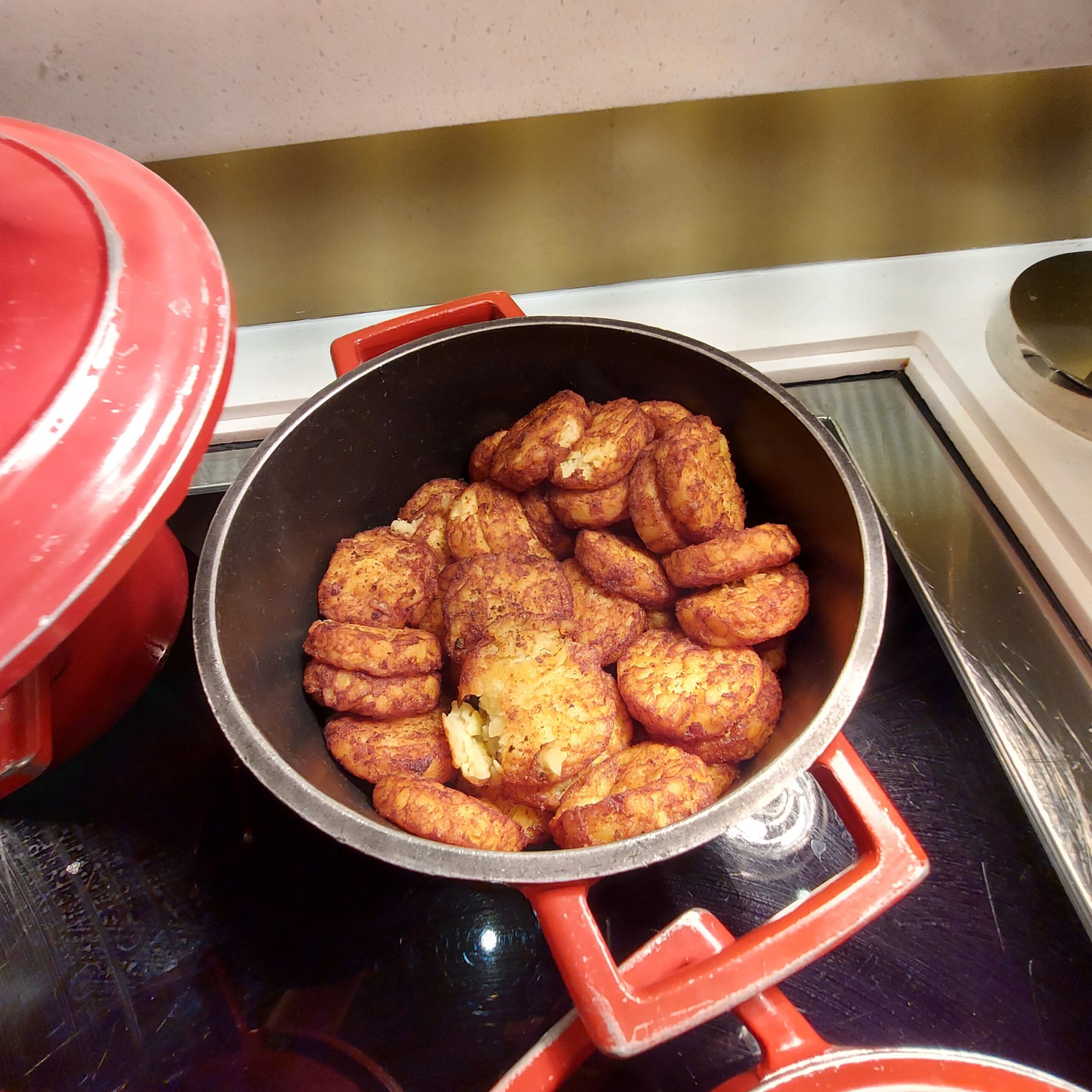 フライパンの中の料理