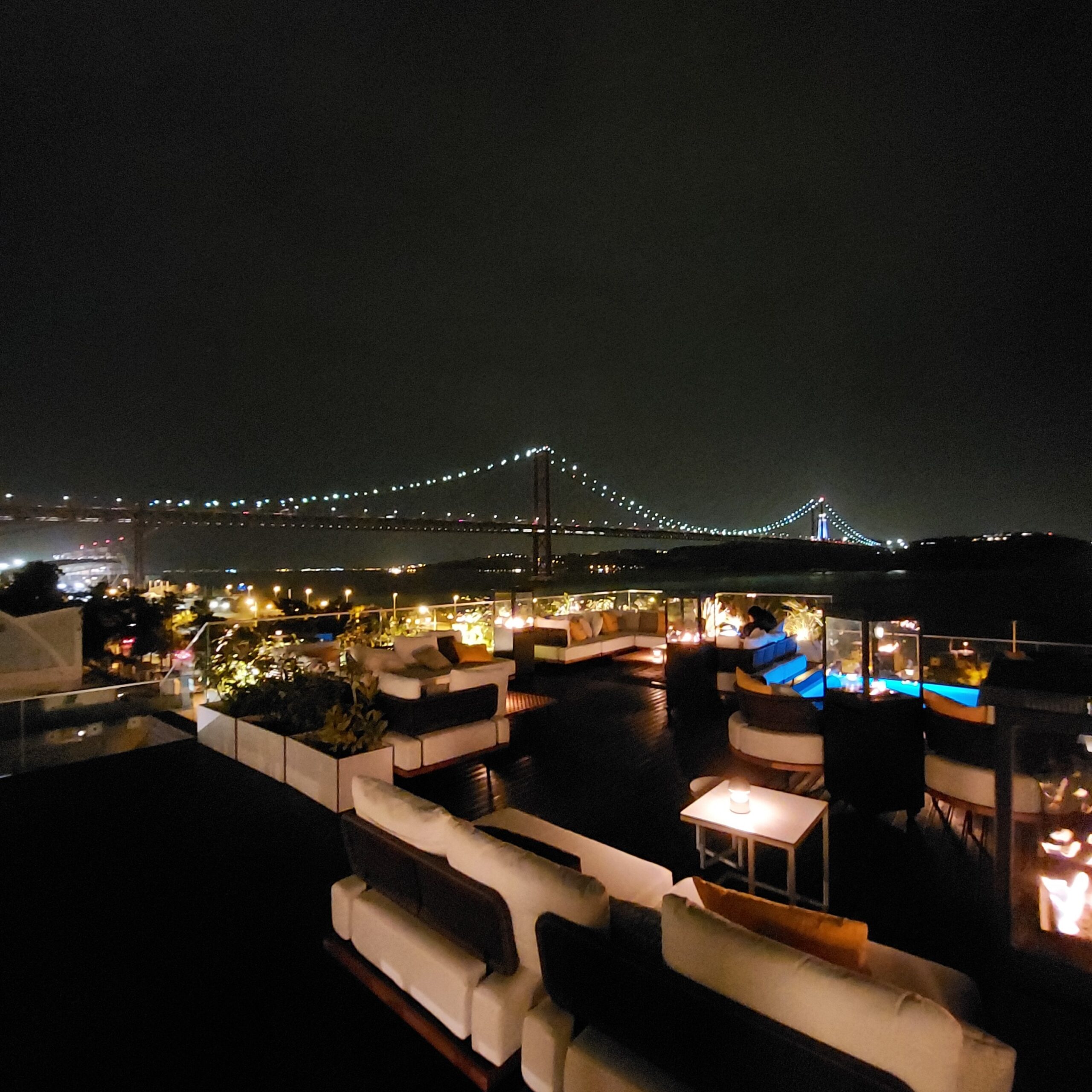 夜の街の風景