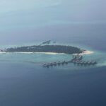 海に浮かぶ島