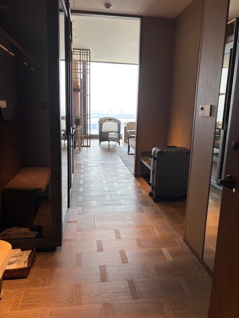 ドアが開いている部屋