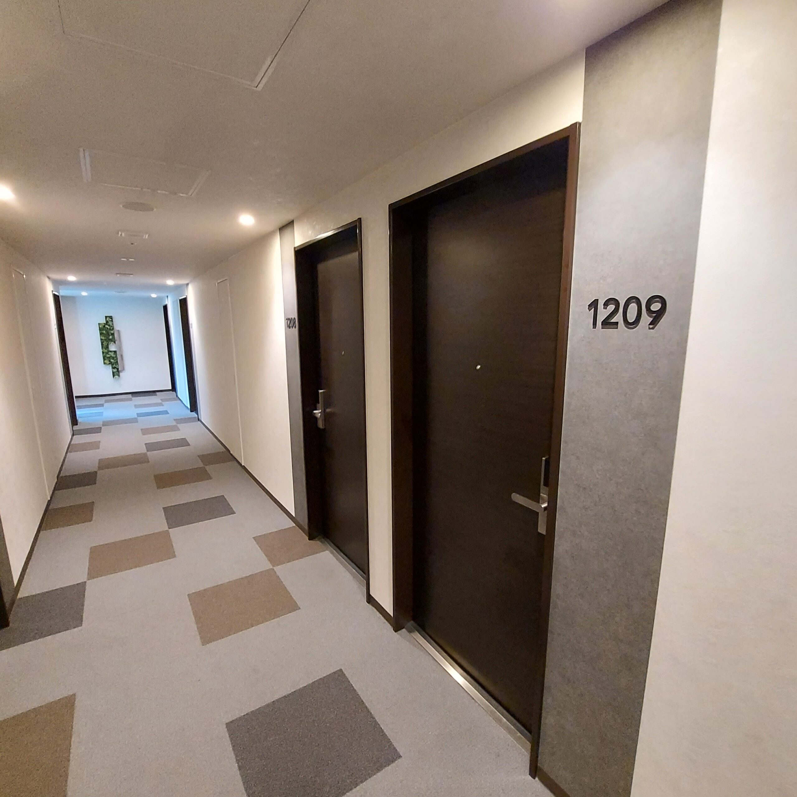 白い壁の部屋