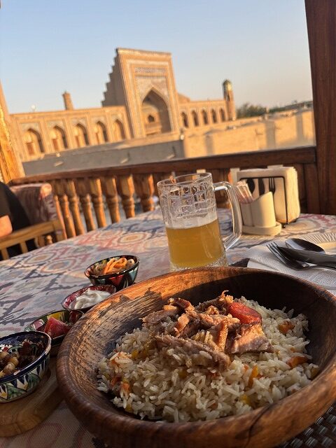 テーブルの上の料理