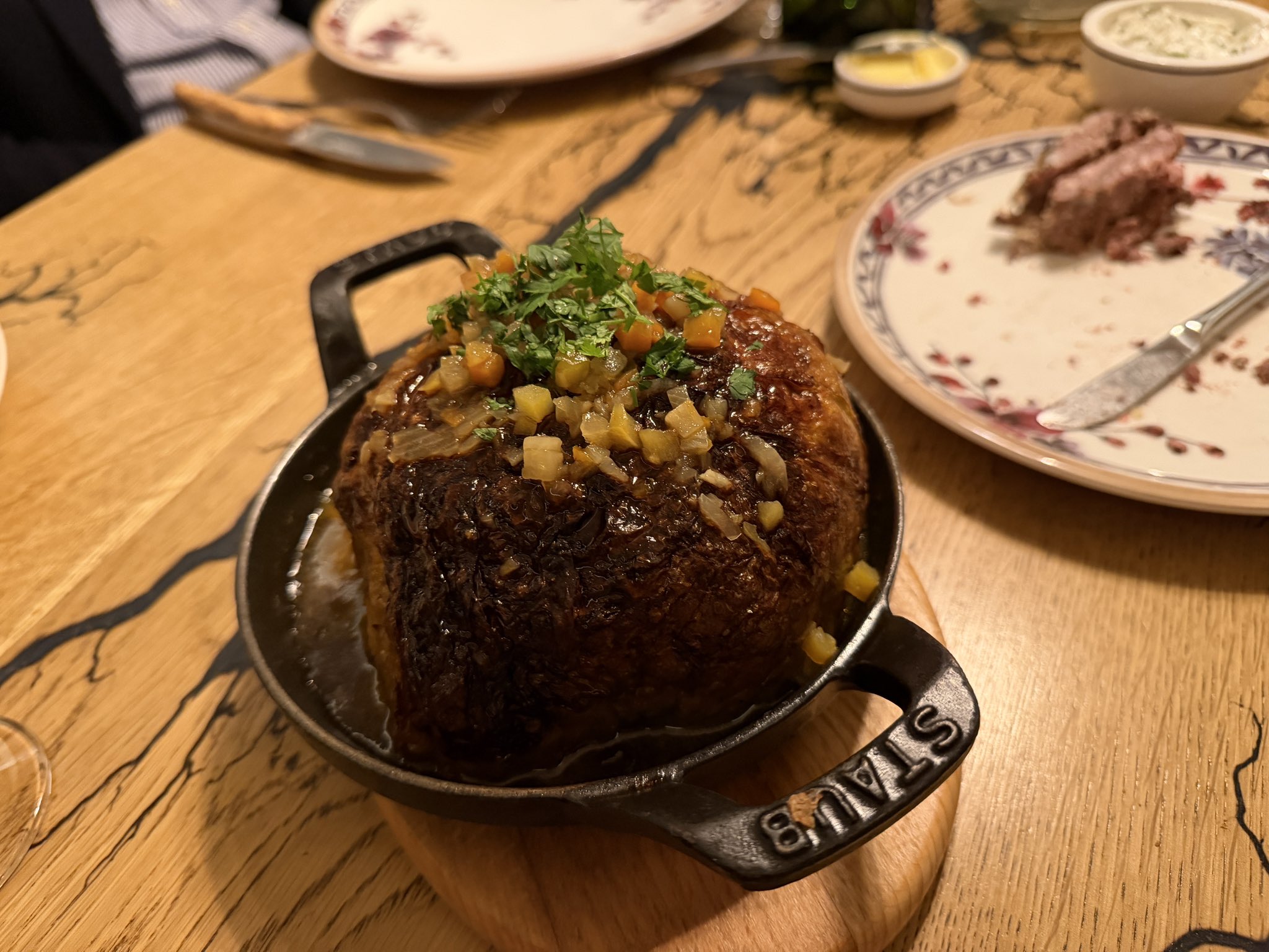 テーブルの上の料理