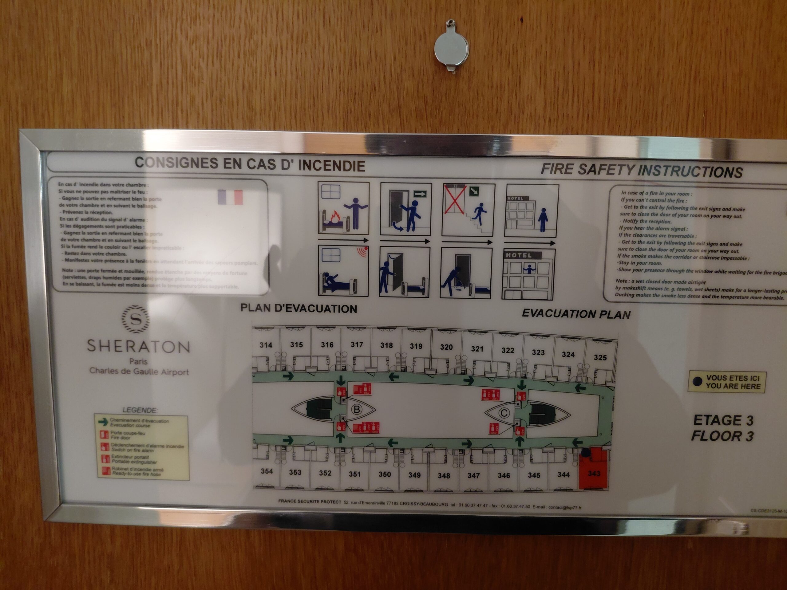 文字の書かれた紙