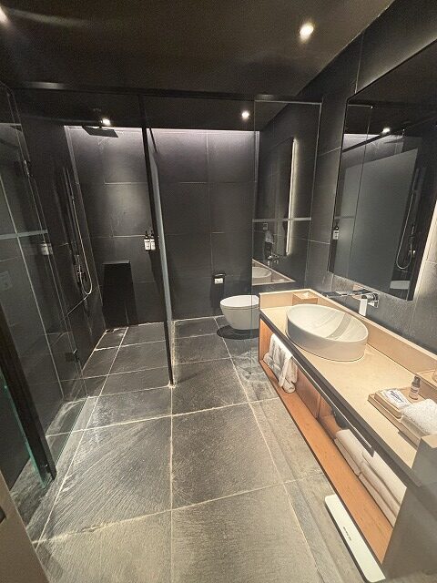 シャワールームがある