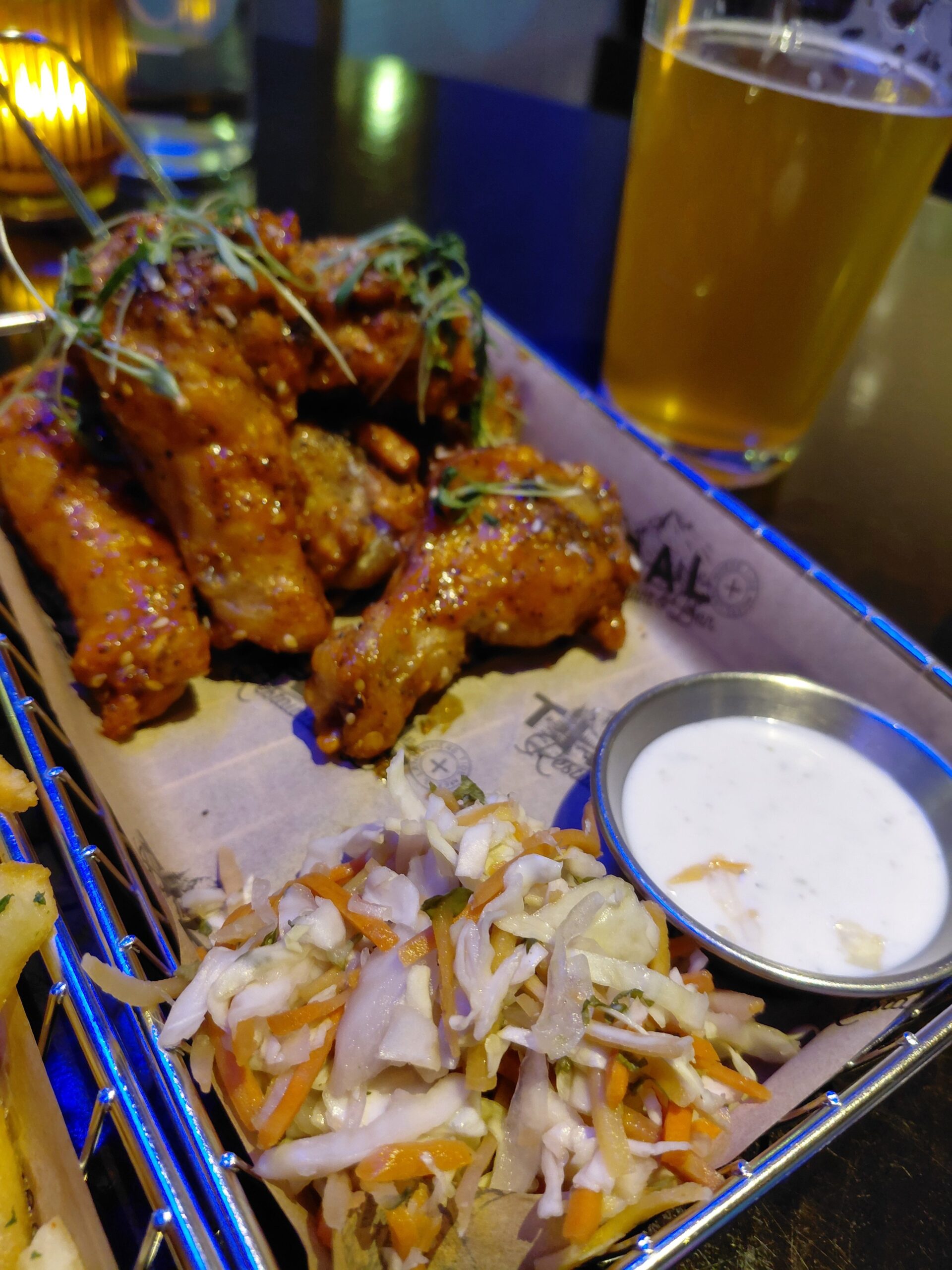 皿に盛られた料理