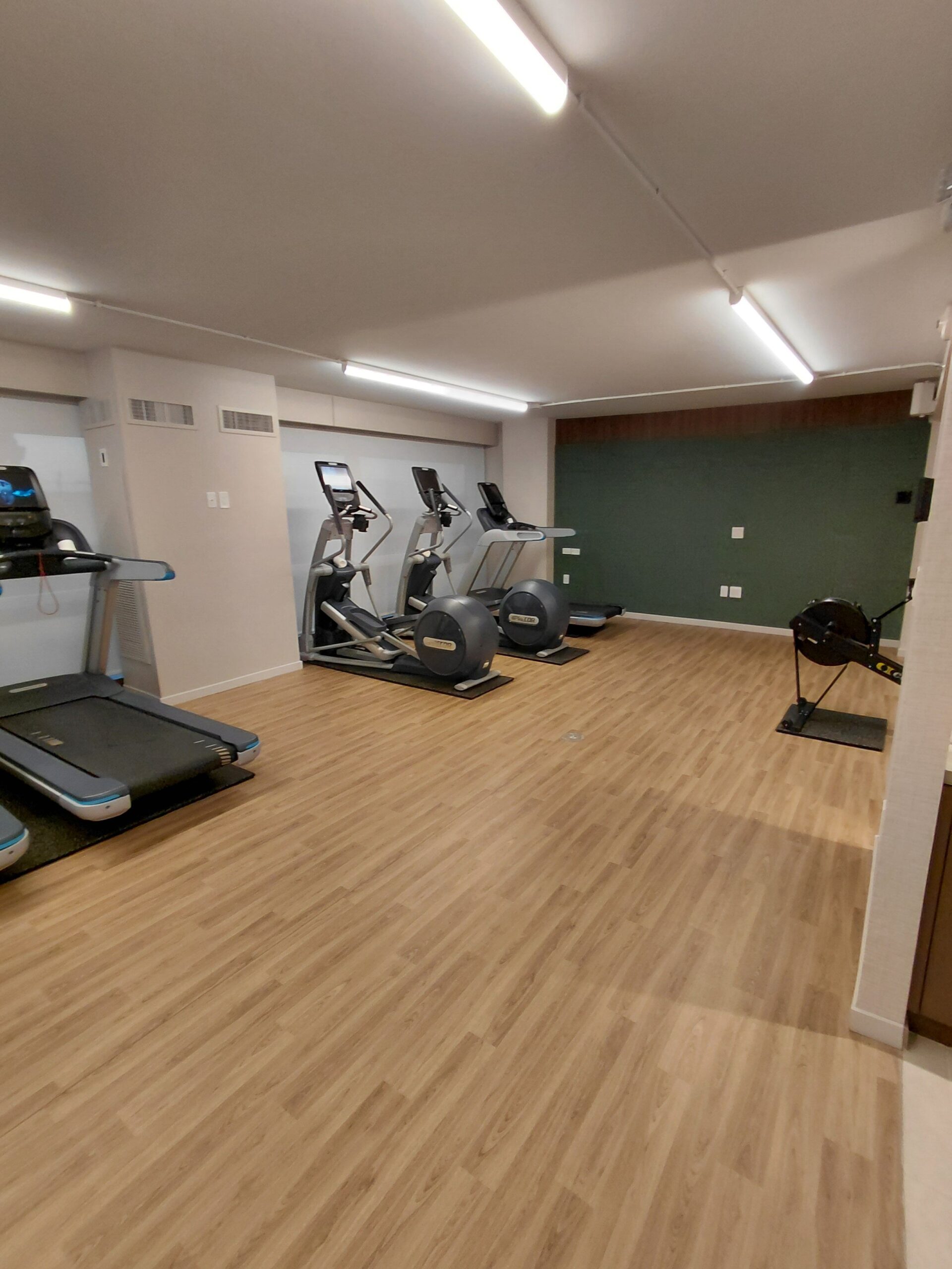 床に置かれている部屋