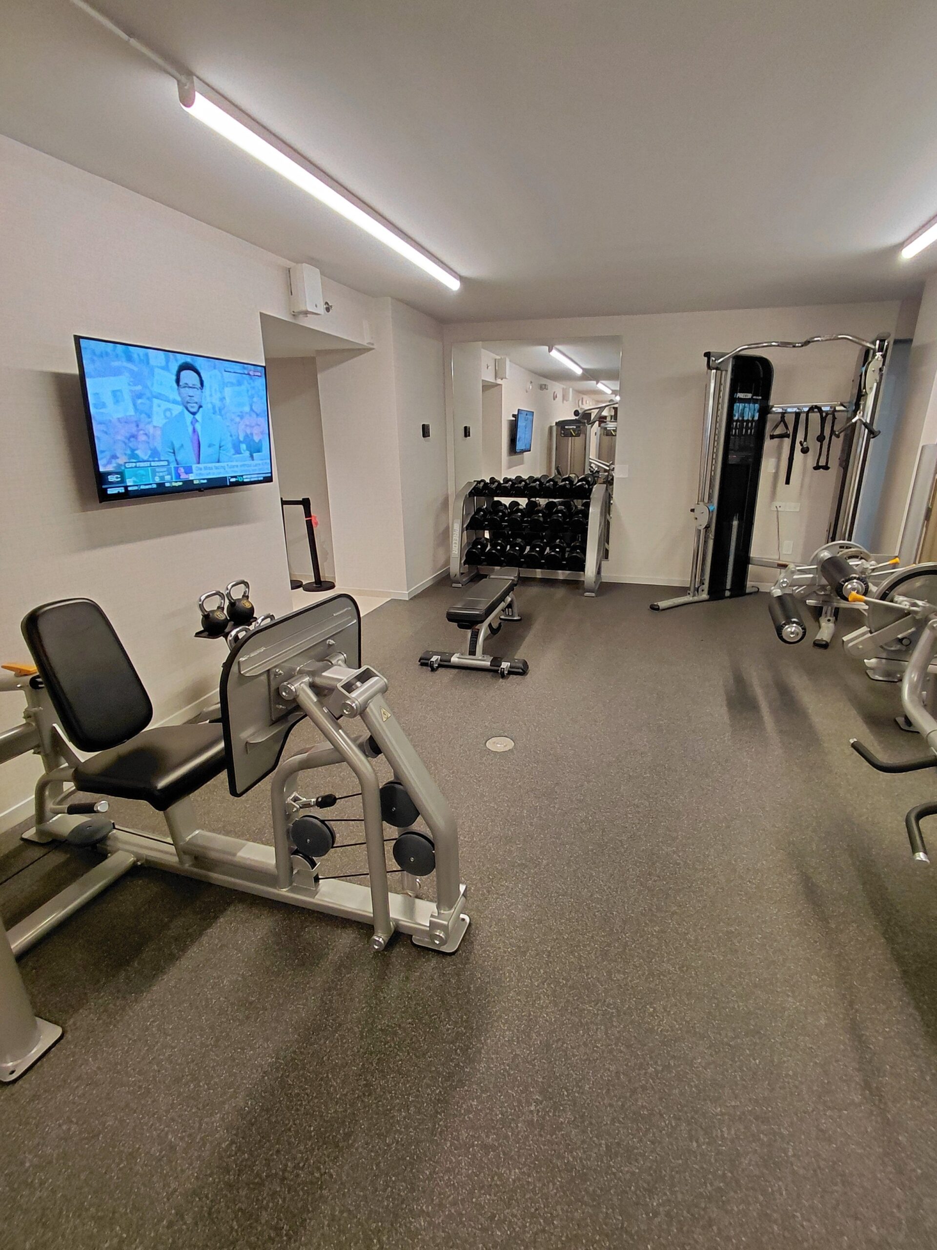 部屋に備えている様々な家具