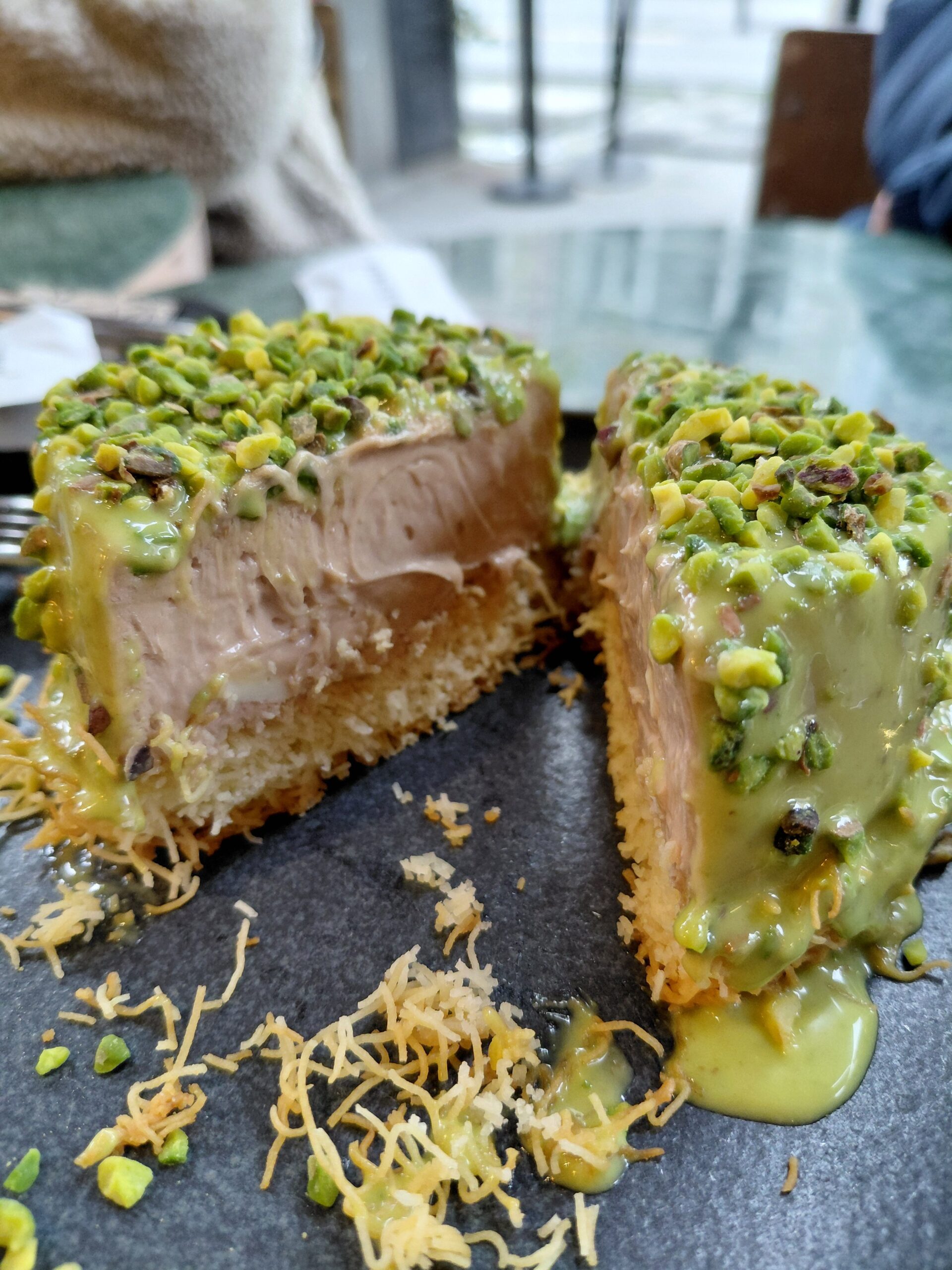 皿の上の食べ物