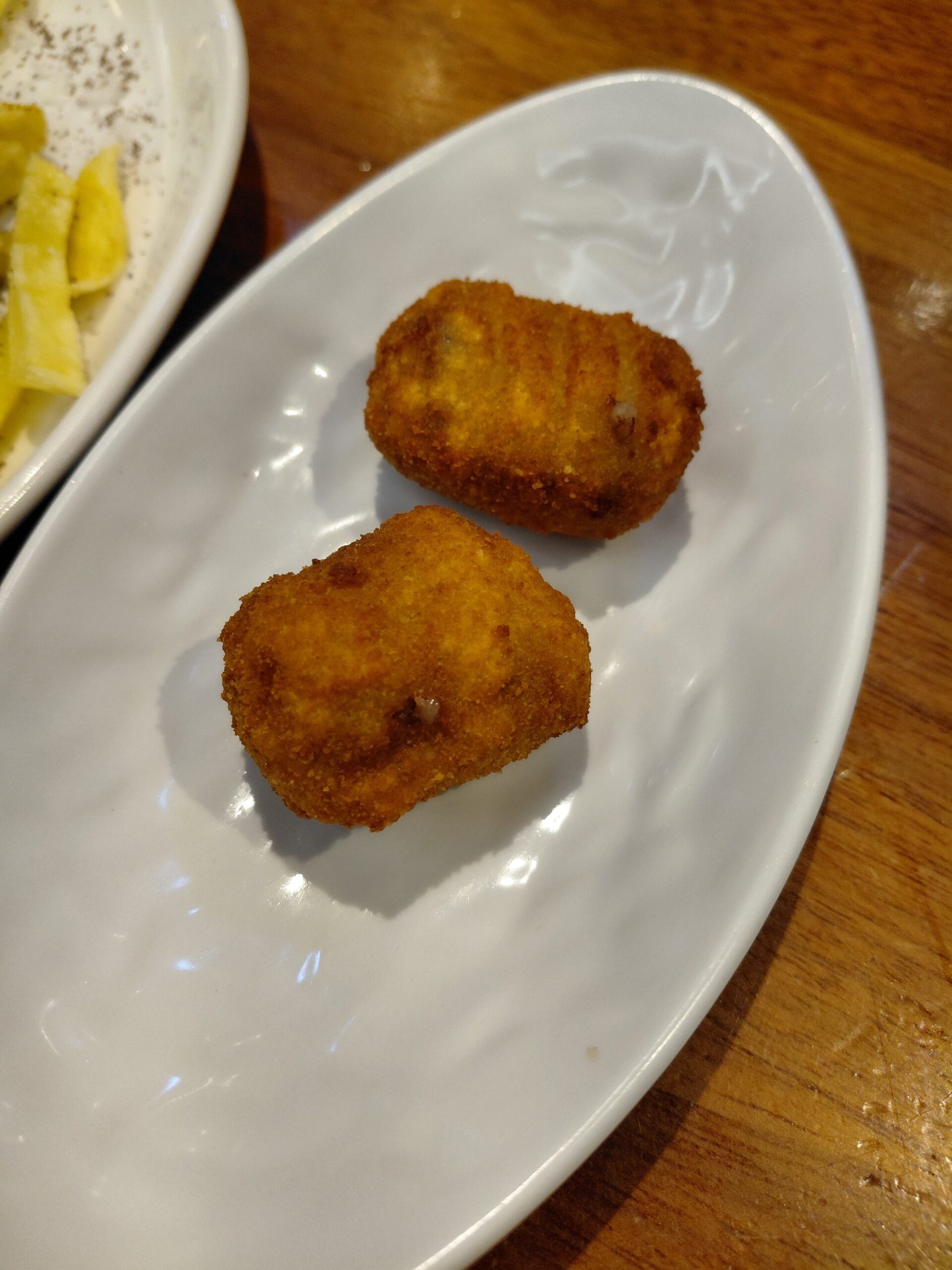 皿の上の食べ物