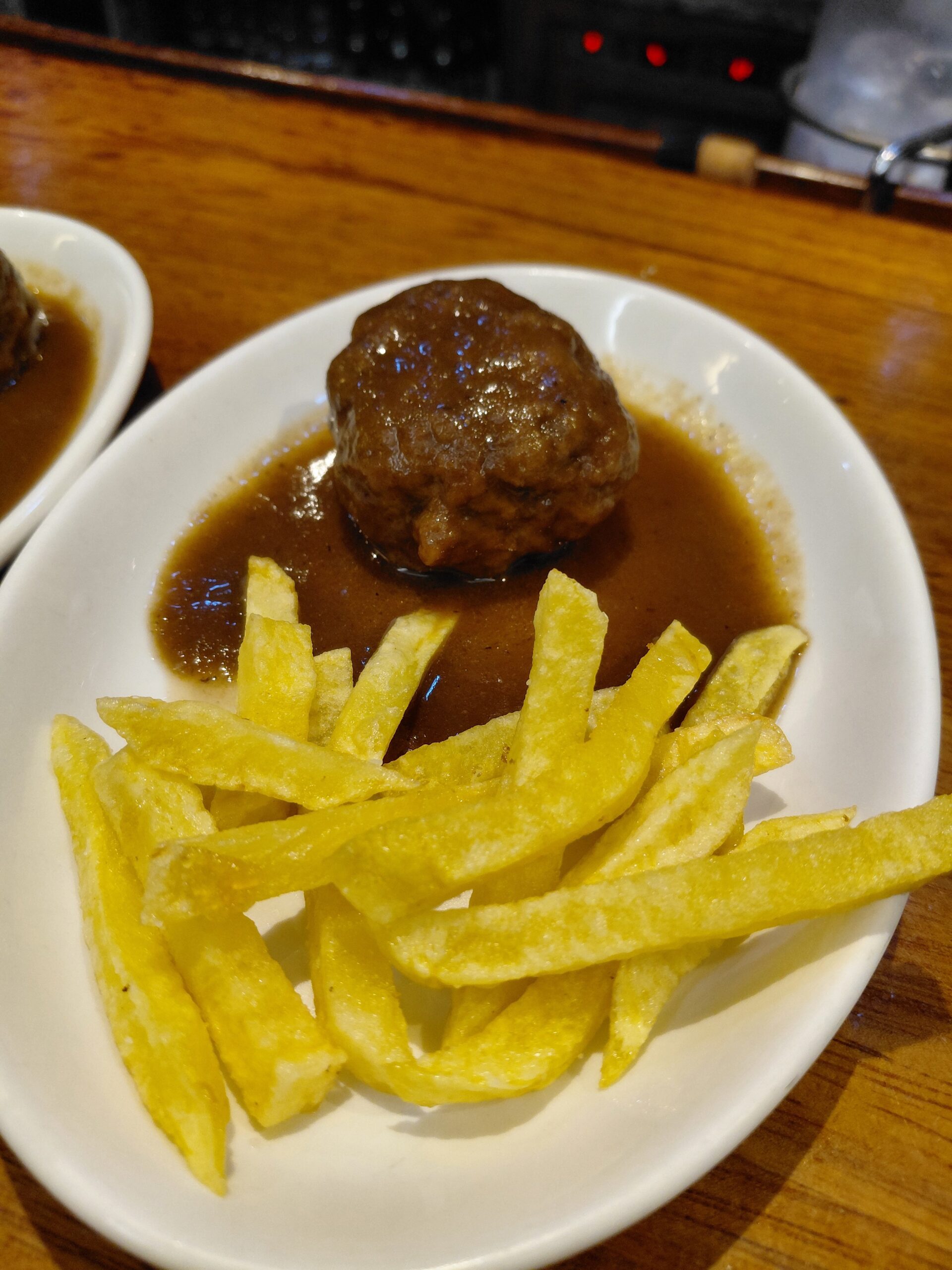 皿の上の食べ物