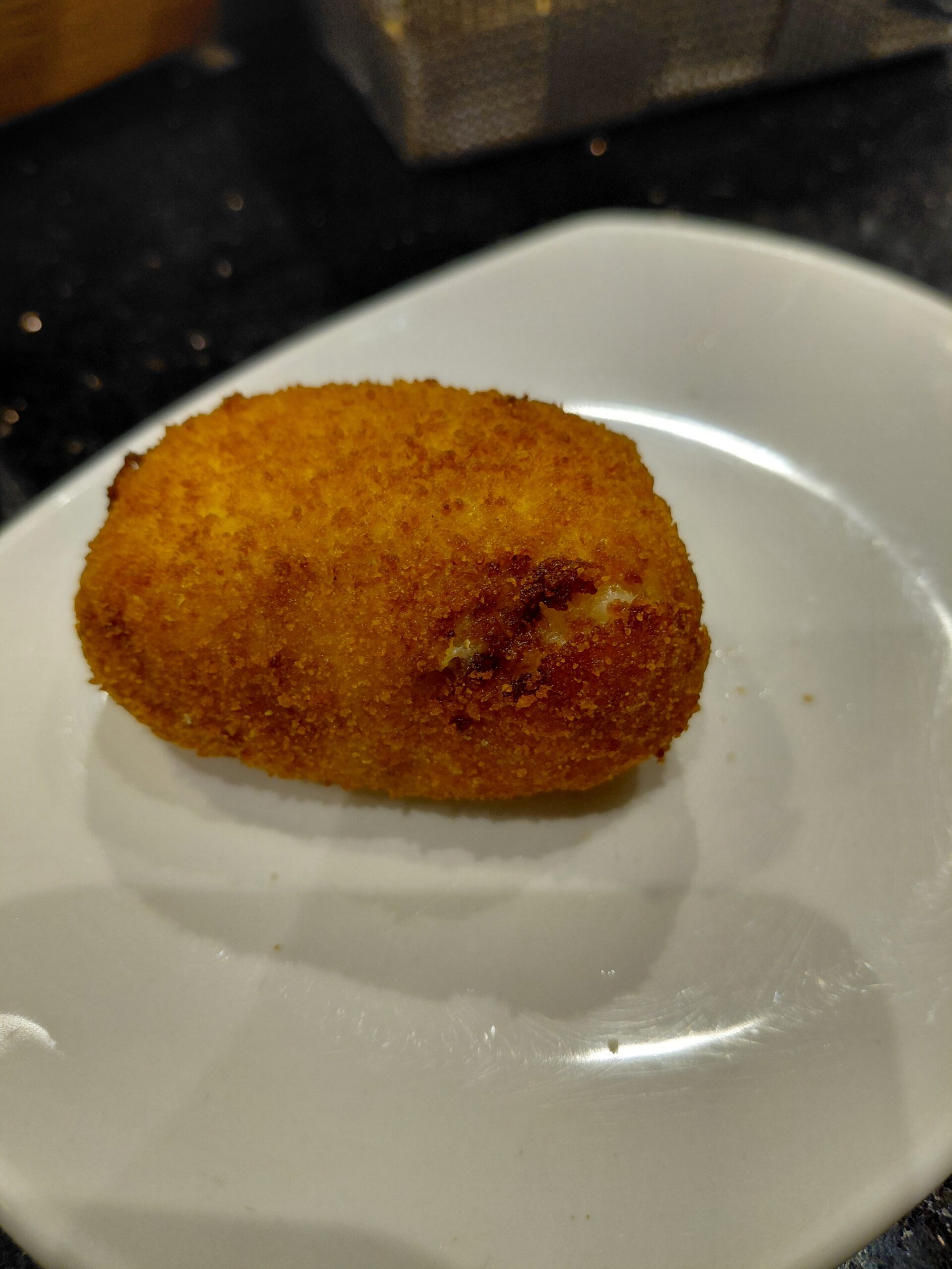 皿の上のドーナツ