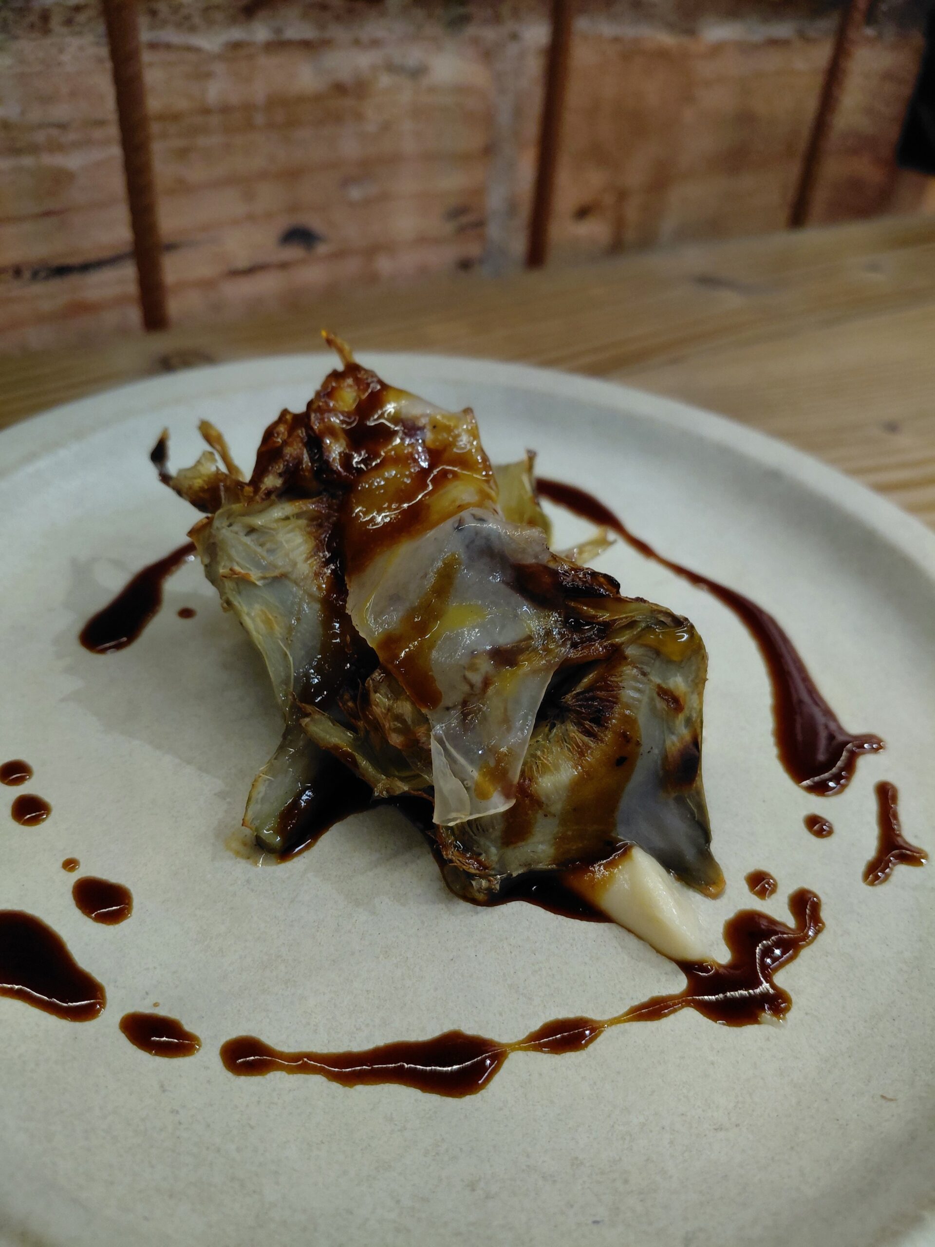 皿の上のデザート