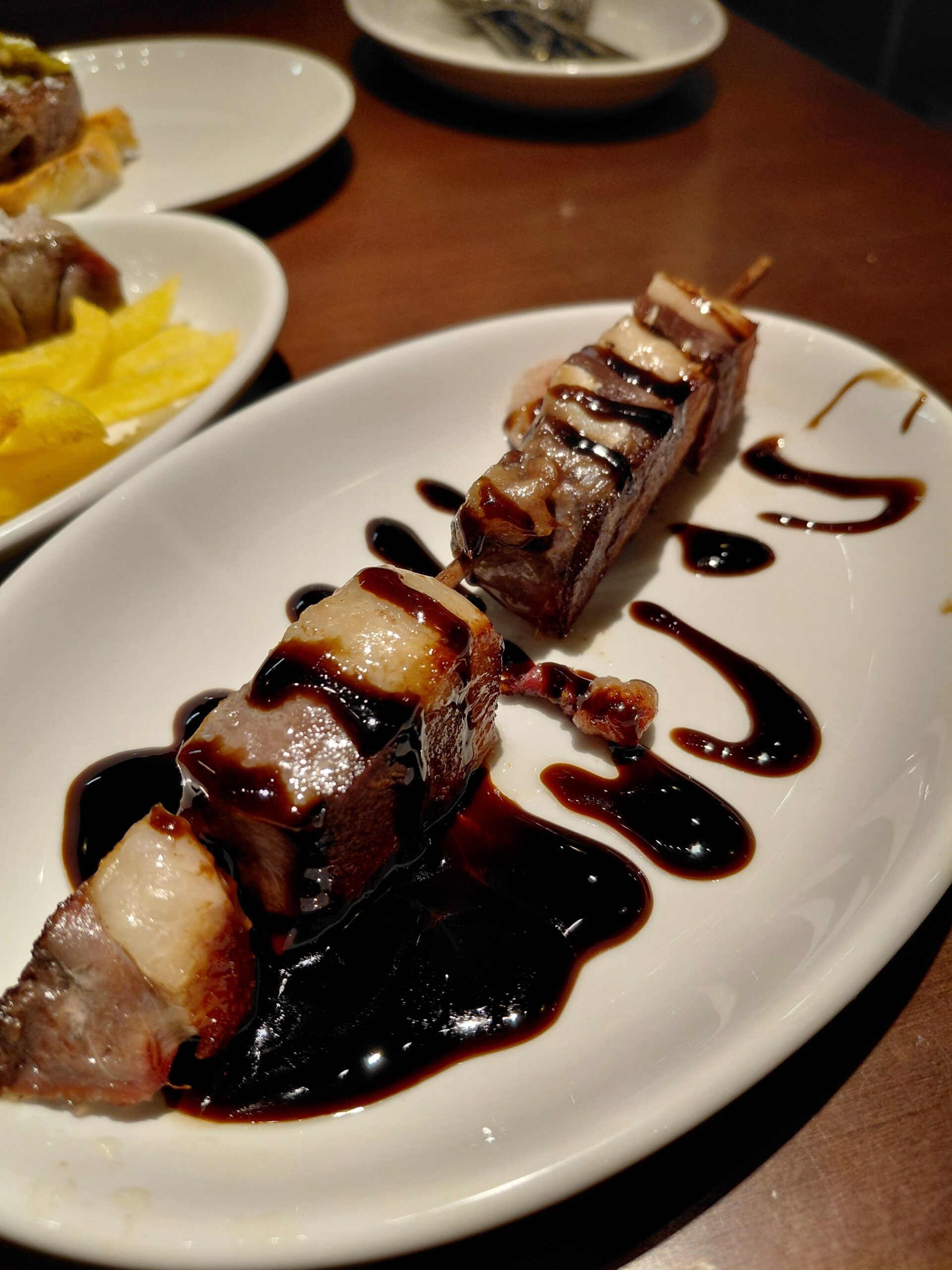 皿の上のデザート