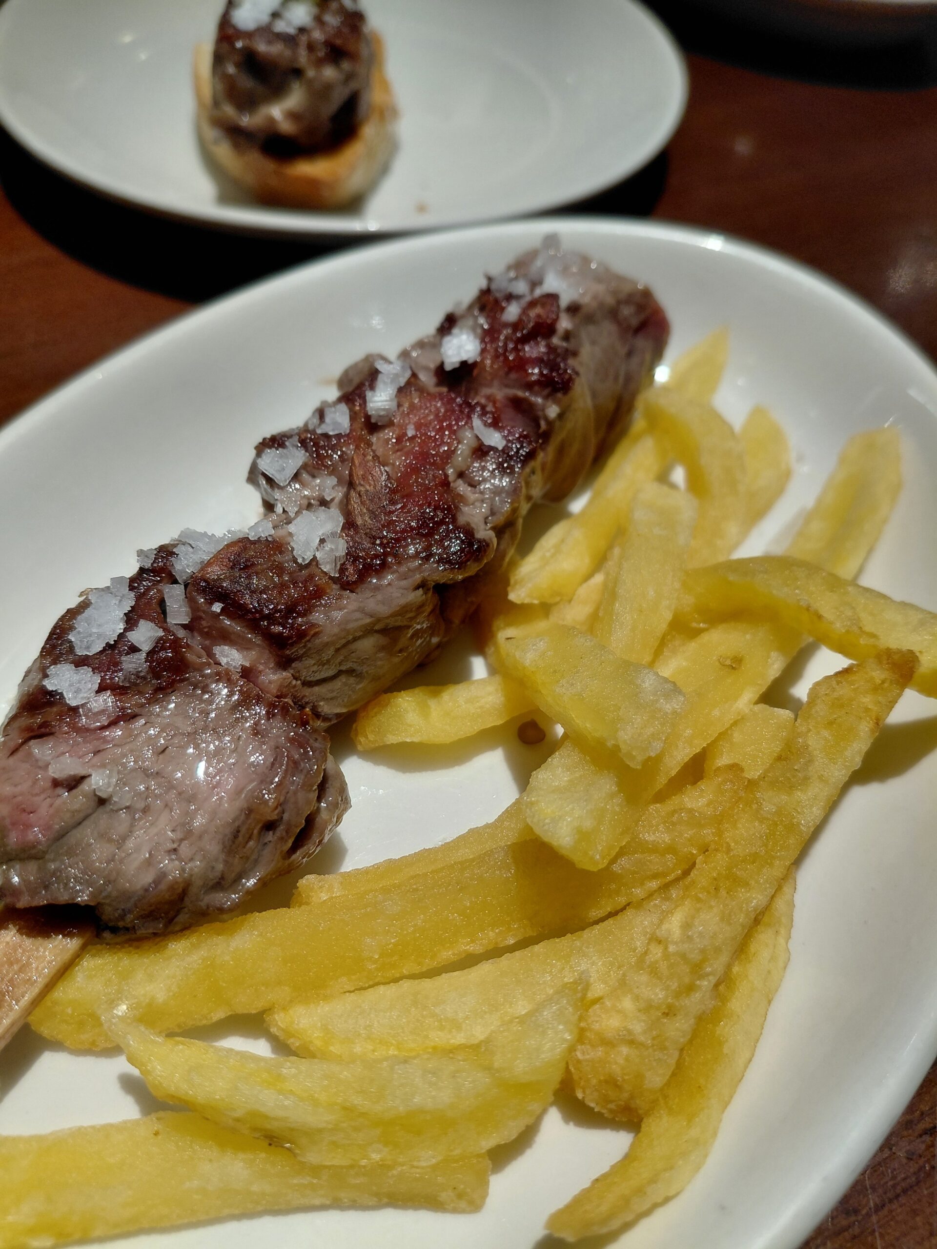 皿の上の食べ物