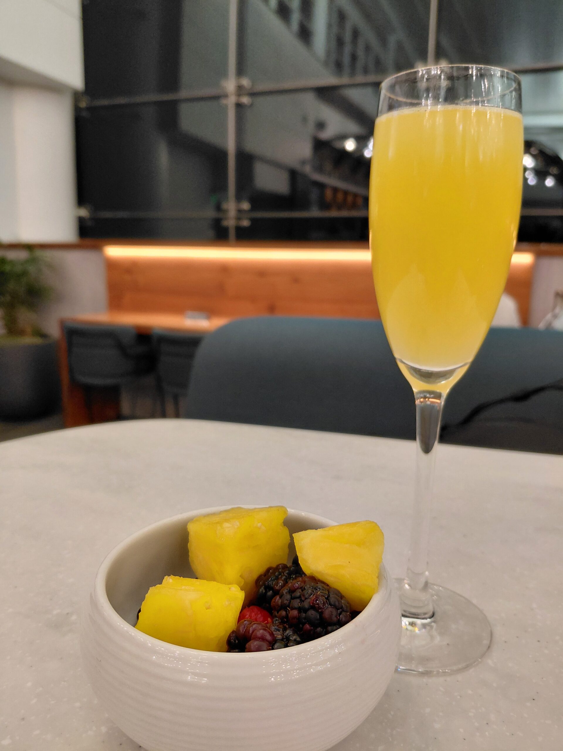 ガラスのコップに入った飲み物