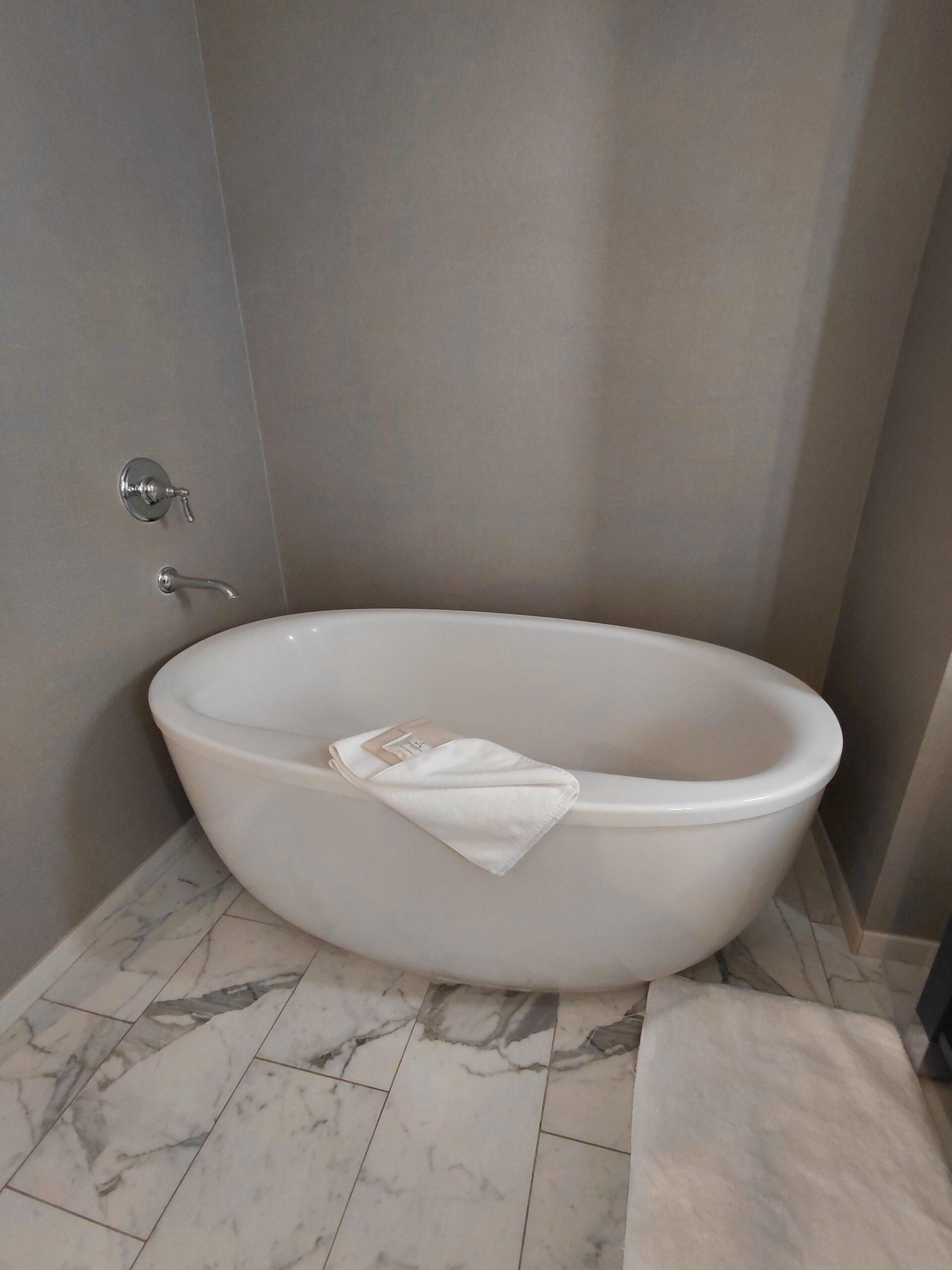 汚いバスルーム