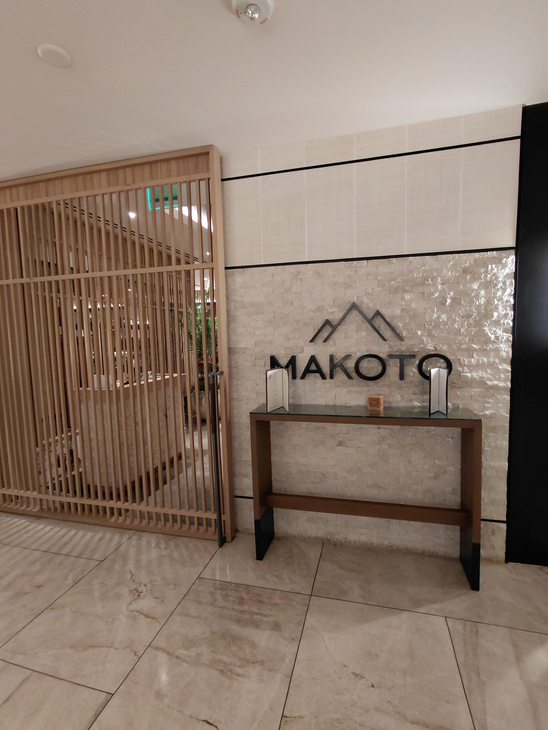 部屋の隅に置かれている