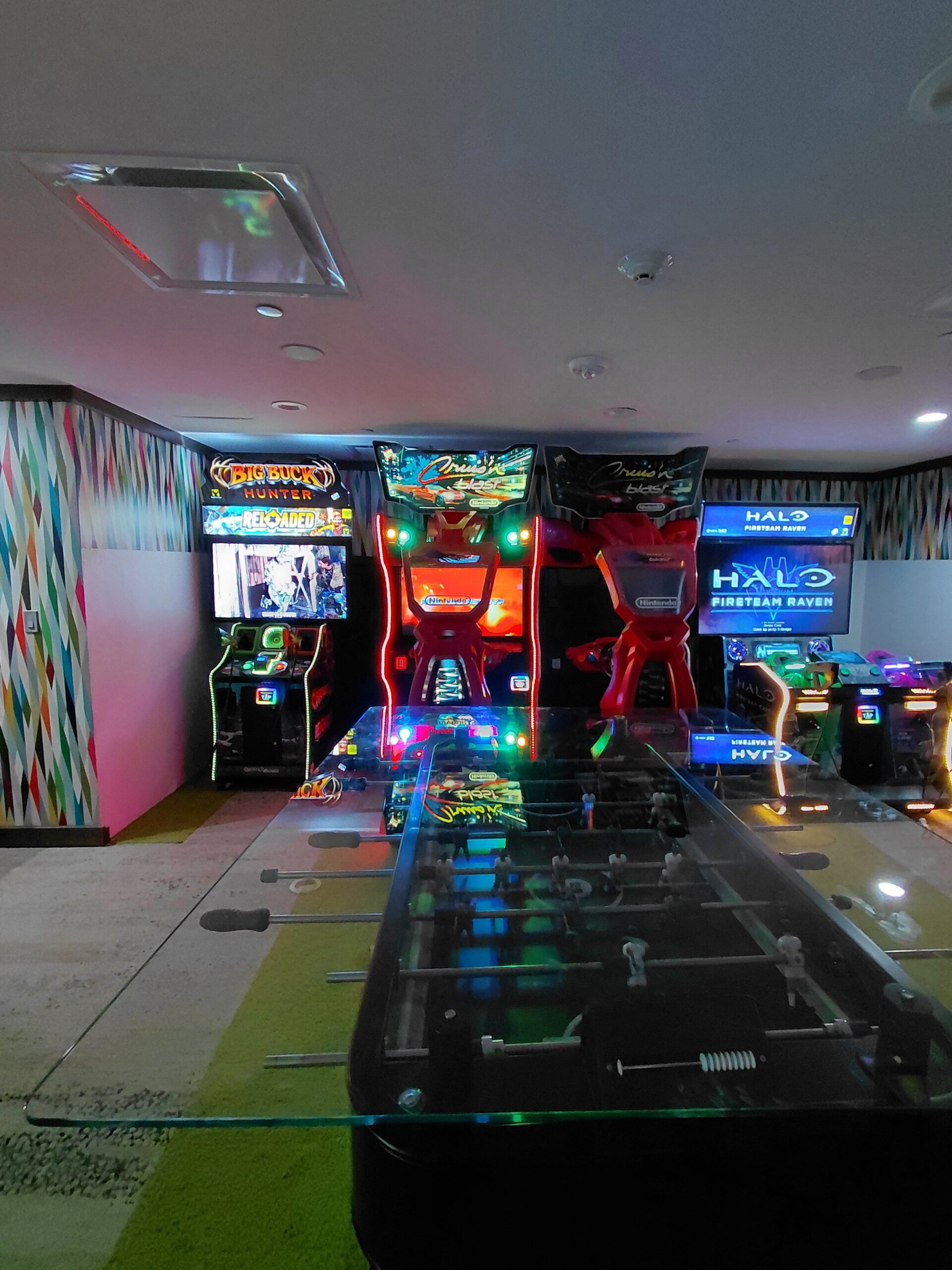 部屋に備え付けている様々なゲーム機